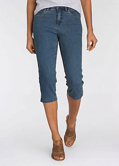 Comfort Fit Capri Jeans by Arizona
