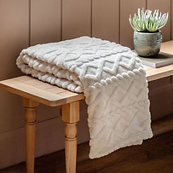 Cream Chunky Cable Knit Throw by Chic Living
