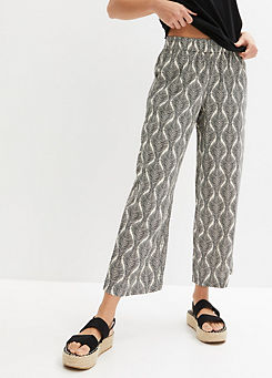 Cropped Printed Pull-On Trousers by bonprix
