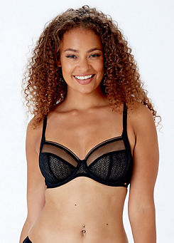 Delicate Lace Underwired Non Padded Bra by Pretty Polly