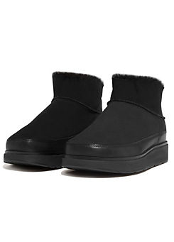 Gen-FF Black Mini Double-Faced Shearling Microwobbleboard™ Midsole Boots by Fitflop