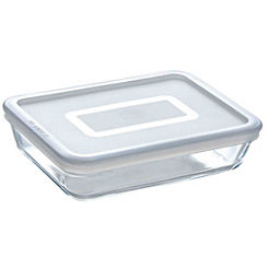 Glass 1.5L Rectangle Dish with Lid by Pyrex