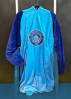 Hugzee Wearable Hooded Fleece Blanket by Manchester City FC