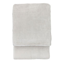 Maximus Cosy Throw by Chic Living