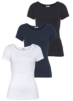 Pack of 3 Basic T-Shirts by FlashLights