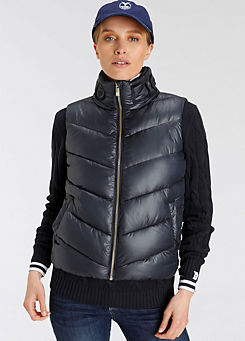 Stand-Up Collar Quilted Gilet by DELMAO