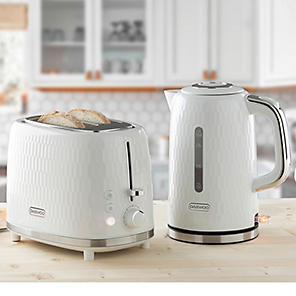 https://lookagain.scene7.com/is/image/OttoUK/296w/honeycomb-kettle-amp-2-slice-toaster-sda2600-sda2603-white-by-daewoo~26K447FRSP.jpg