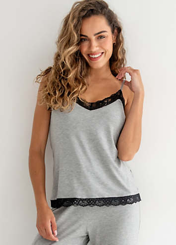 Sofa-Loves-Lace-Hidden-Support