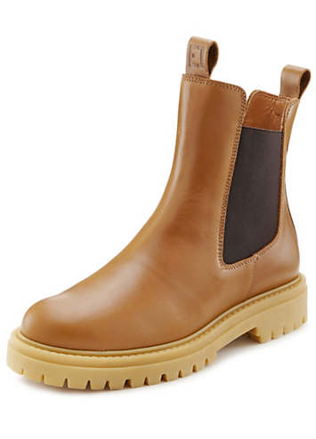 Do chelsea boots stretch shop