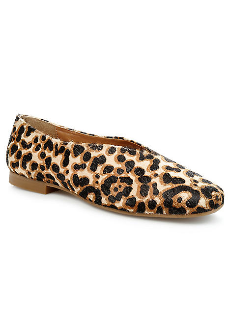 High cut hot sale ballet flats