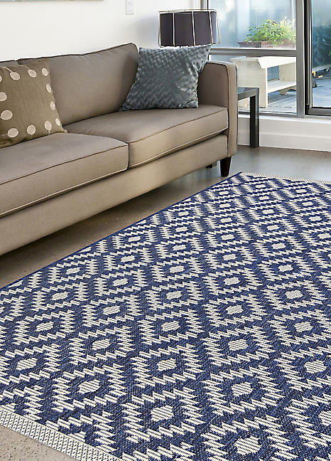 Indoor & Outdoor Diamond Navy Rug | Look Again