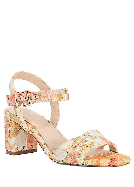 oasis tan sandals