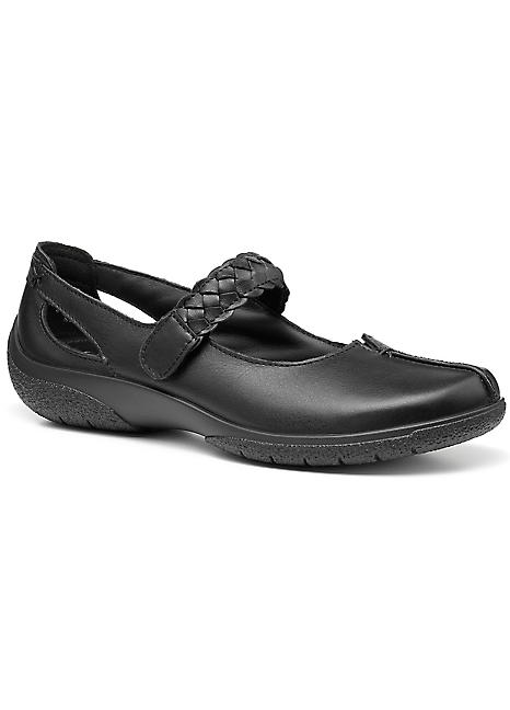 wide fit casual shoes womens