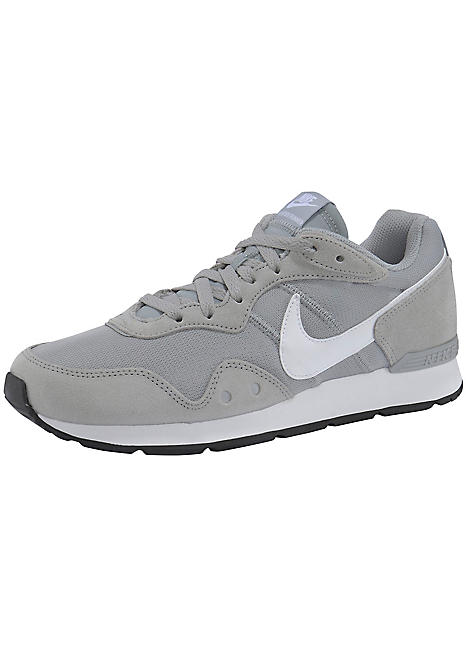 Venture Runner Trainers by Nike | Look Again