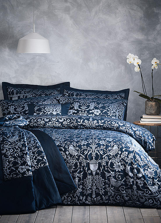 Oak Tree Midnight Blue Duvet Cover Standard Pillowcase Set Look Again - Navy Blue And Silver Bedding Oak Tree Midnight Blue Duvet Cover Standard Pillowcase Set Look Again - Navy Blue And Silver Bedding