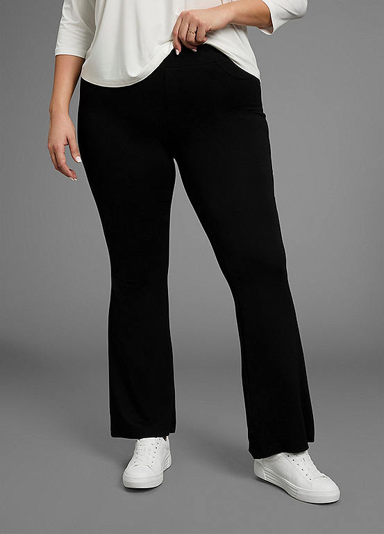 Pull-On Bootcut Legging