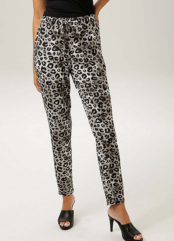 Printed straight trousers