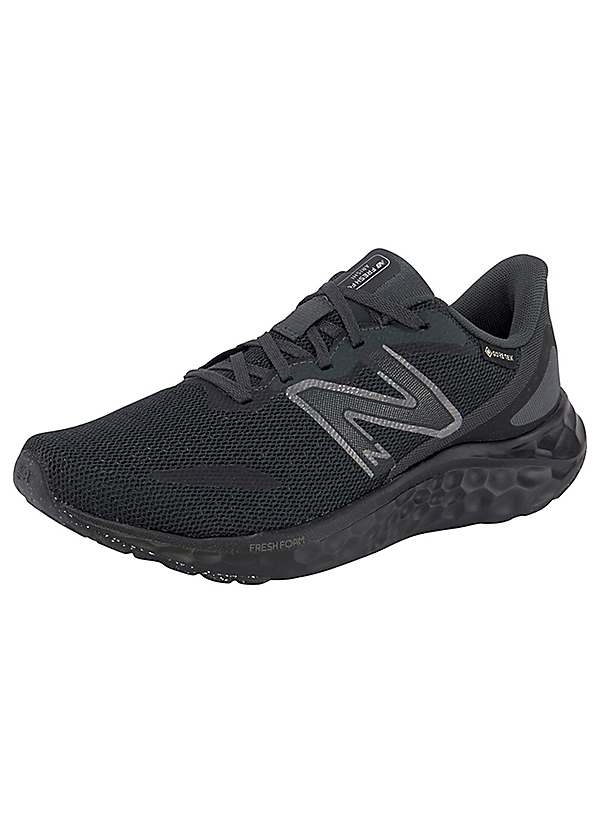 Running trainers outlet black