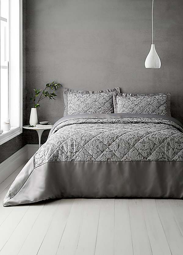 Grey bedspread full discount
