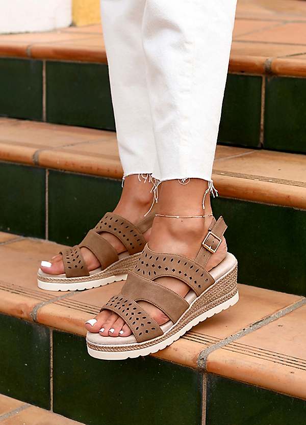 Linzi discount wedge sandals