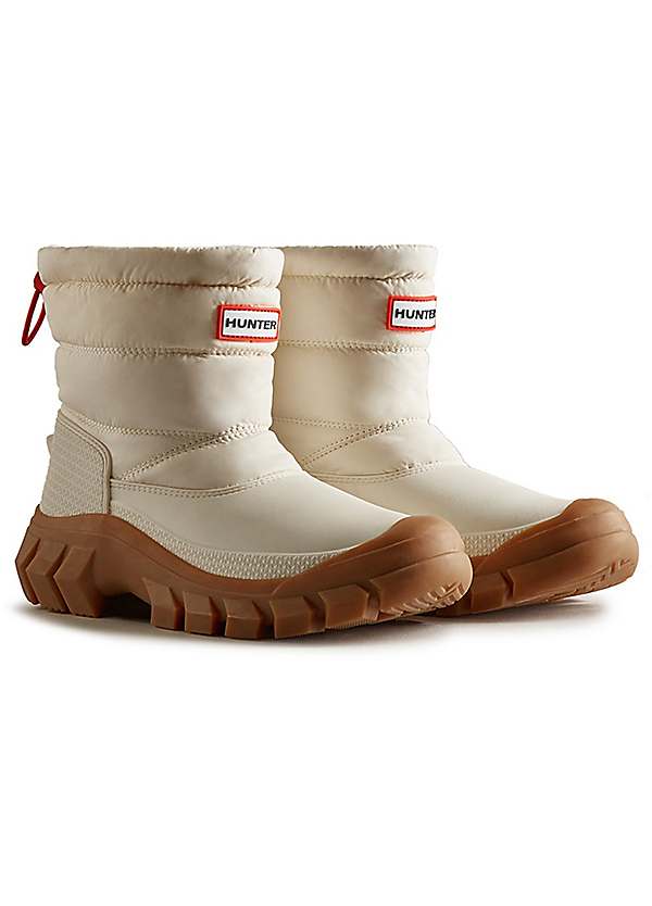 Cream Intrepid Short Snow Boots by Hunter