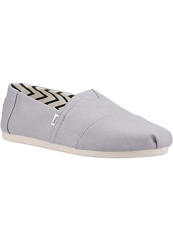 Outlet TOMS