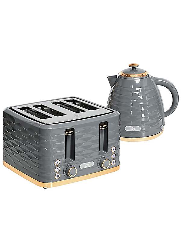 Matching kettle and toaster