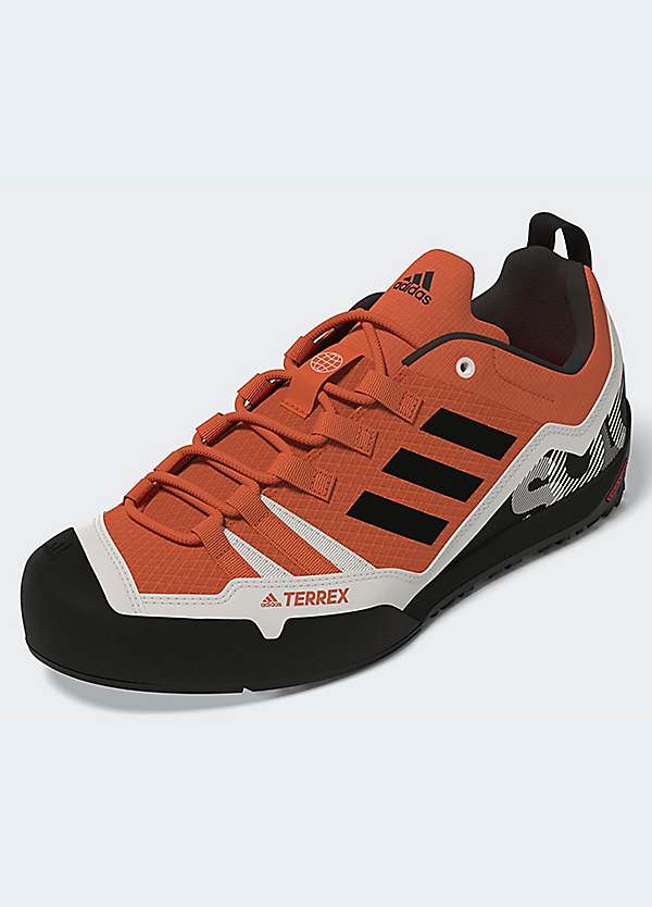 Terrex solo hot sale hiking shoes